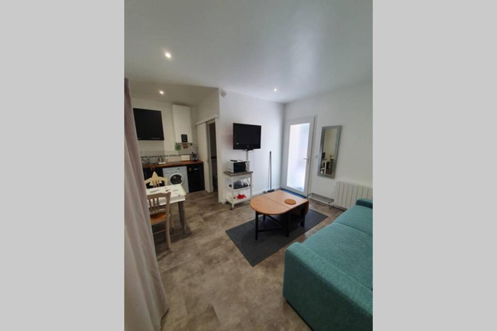 Studio Idealement Situe Au Calme Lorient Exterior foto